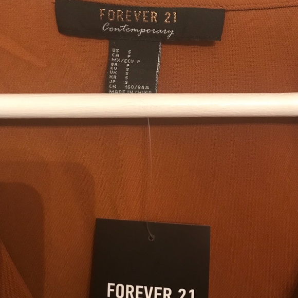 Forever 21 Top - Picture 4 of 6
